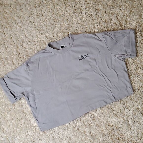 MAUI AND SONS Cropped Tee with Cuffed Slee… - Picture 2 of 7